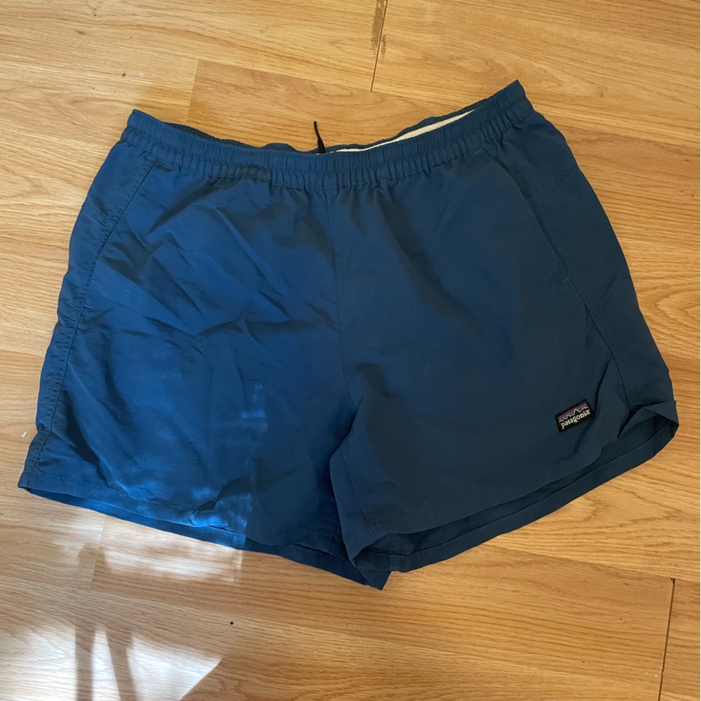 Patagonia Women’s Baggies 5in inseam sz M